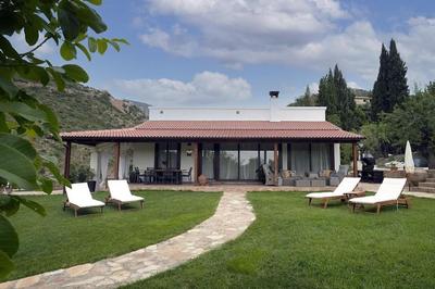 Villa Jardines de Guara