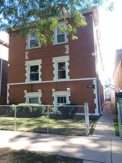 South Chicago Community Immersion in 2 Bedroom Apartment