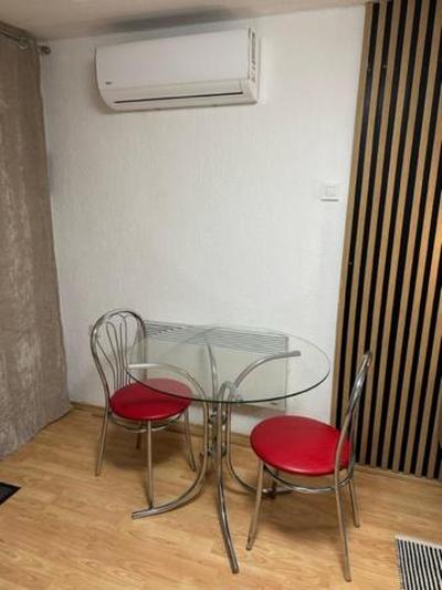 Studio apartment Lovrekovic