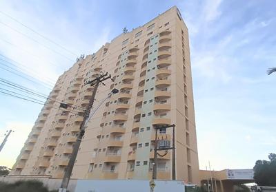 Flat com parque aquático