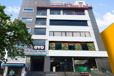 Townhouse Lavish Oak