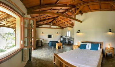 Coconut Lodge Open-Plan Suite with Kitchen, Indoor & Outdoor Showers & Infinity Pool