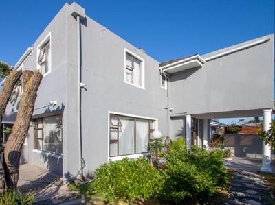 West Gemini Guesthouse
