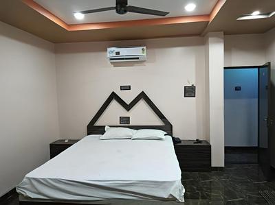 Hotel O Jadhav Lodge