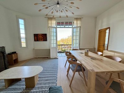 Vue Mer, Deauville Parking