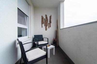 Flexible SelfCheckIns 114 - Zagreb - Bedroom - Loggia