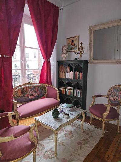 Room in Apartment - Beautiful and Large room in The City Centre