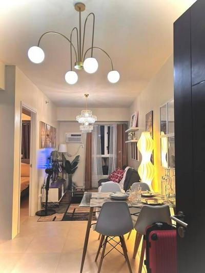 1 BR Apartment Near Manila Airport & SM, Wifi, Google TV at Sucat Parañaque, PATTS