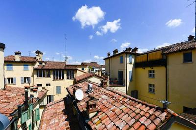 Grazioso studio in centro- WIFI Ascensore Aria Condizionata