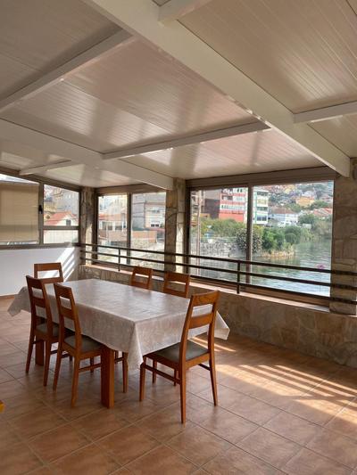 Casa con terraza