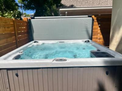 Walk to Dining Breweries and Shops Plus New Hot Tub