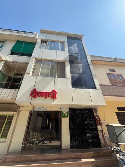 Hotel vaishnavi - 200mtr From temple only