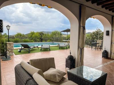 Villa Los Arrendajos, privacy in de natuur in Granada