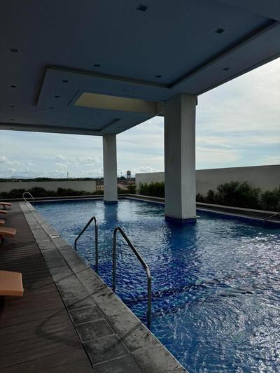 Spacious studio unit