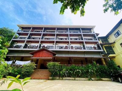 Vang Vieng Hana River View Hotel & Travel