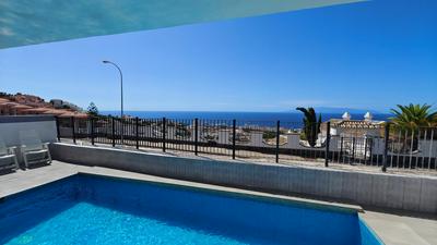 Luxury villa with fantastic ocean views and private pool