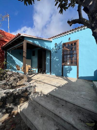 La Casita Azul