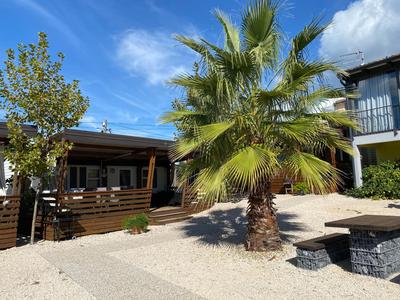 Chalet-Mobilehome mit Pool