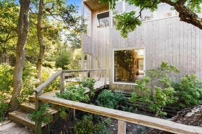 Luxury 3-bedroom Pines house with 360-degree views