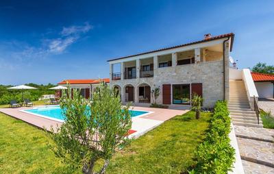 Villa Dubravka in Central Istria for 11 people - pet friendly with 70 m2 private pool