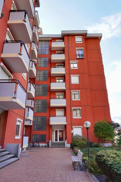 Rustic Apartment -100mt from BerninaExpress