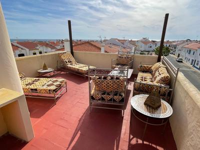 Apturco - com terraço junto à praia