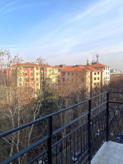 Lussuoso bilocale Metro Blu Piazza Frattini