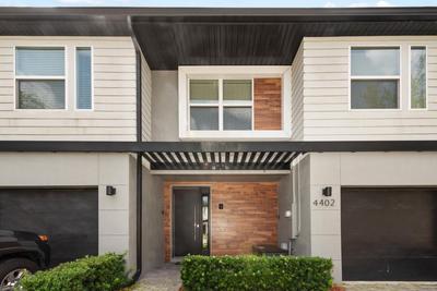 Incredible 4BD home with Pool and BBQ near Disney