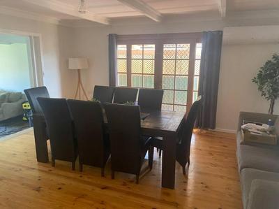 Lovely Large Lake Albert Lodge