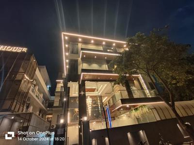 The Grand Oasis Hotel & Resort I Near India Expo Mart