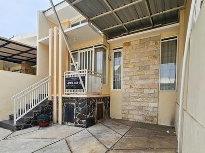 RedDoorz Syariah Nanna Homestay Near Dino Park