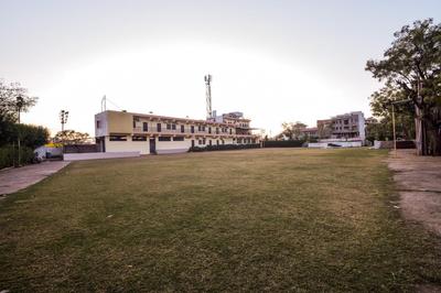 Hotel O Parmanand Garden