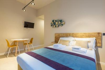 SP15 -Isola- Super Large Apartment