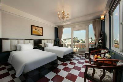 Delica Premium Hotel