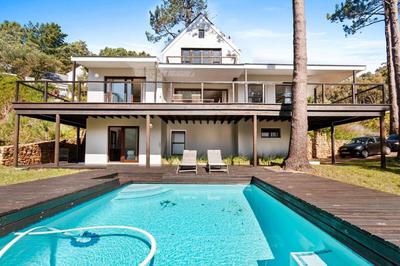 Silvermist Lavish Retreat with Breathtaking Views