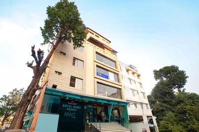 FabHotel Johri Regency