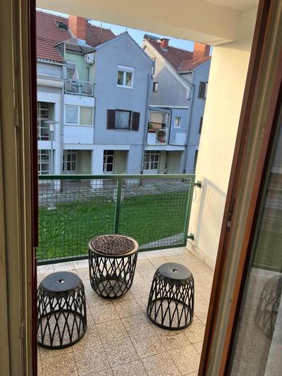 Cozy Apartment in Stenjevec FREE PARKING & WiFi