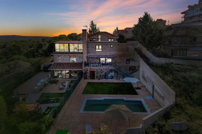 Villa de lujo de piedra, Cine para niños, Vistas, Piscina