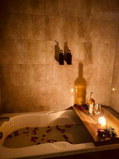 Hotel Alleyway Express