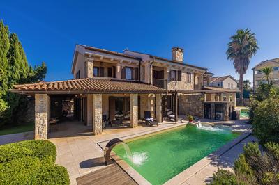 Holiday house SEASCAPE I with private pool and spacious garden