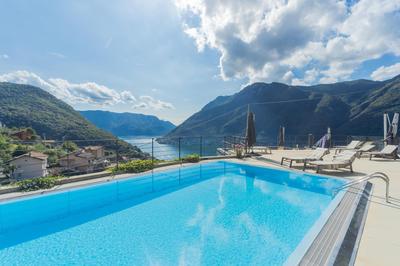 Residenza Maxim with pool by Rent All Como