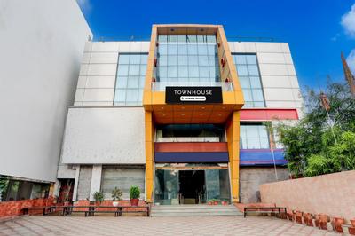 Super Townhouse City Centre Road Gwalior