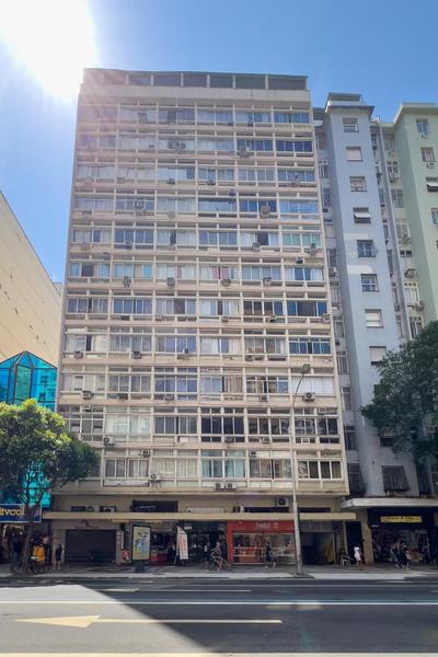 Studio em Copacabana a 5 minutos da praia - NSC309