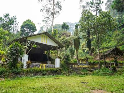 OYO Homes 90915 Eco Tourism Desa Cihanjuang Rahayu Ciwangun Indah Camp Villas