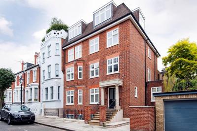 The Bohemian Rhapsody, Hampstead - by Out of office Lifestyle