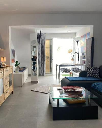 La Margarita Beach Apartment, Club Tropicana