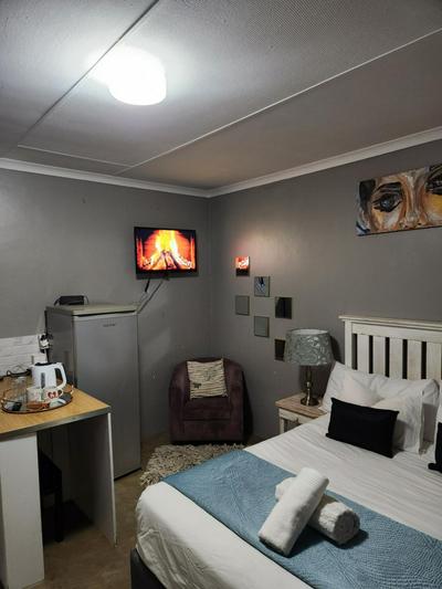 Cozy Urban Oasis in Hatfield