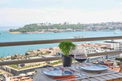 A Million Dollar View In the Heart of the City