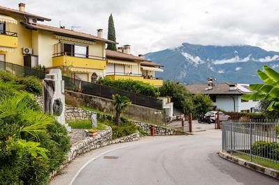 Appartamento Angolo di Pietro con balcone e vista