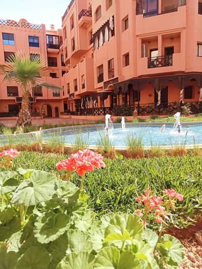 Somptueux appartement avec terrasse et piscines